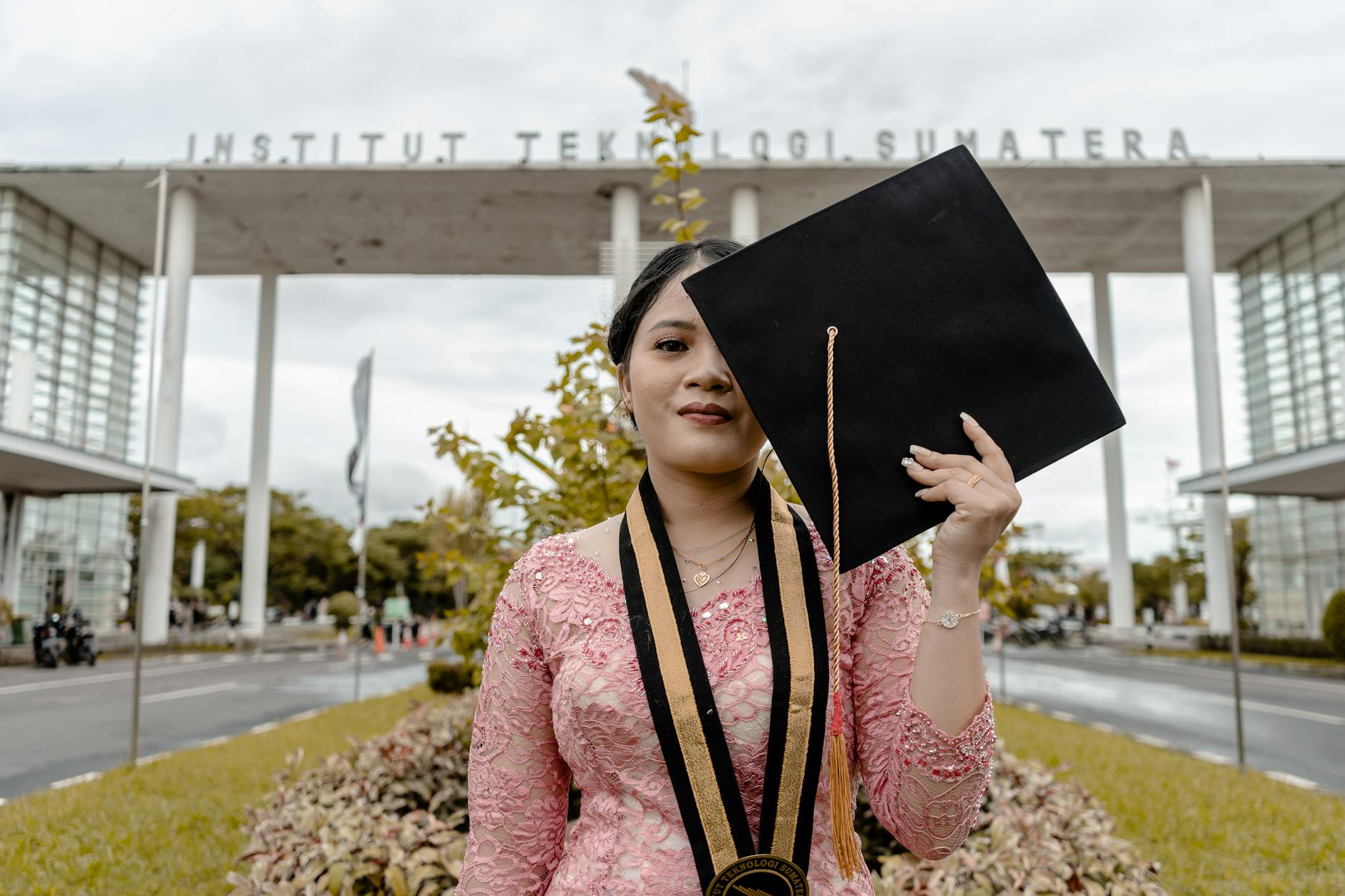 Mahasiswa melakukan relaksasi dengan cara mandi air hangat