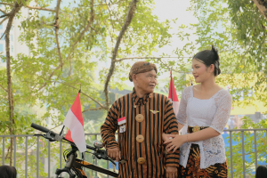 Foto tokoh lokal bersemangat menginspirasi kebajikan lewat aksi nyata di komunitasnya