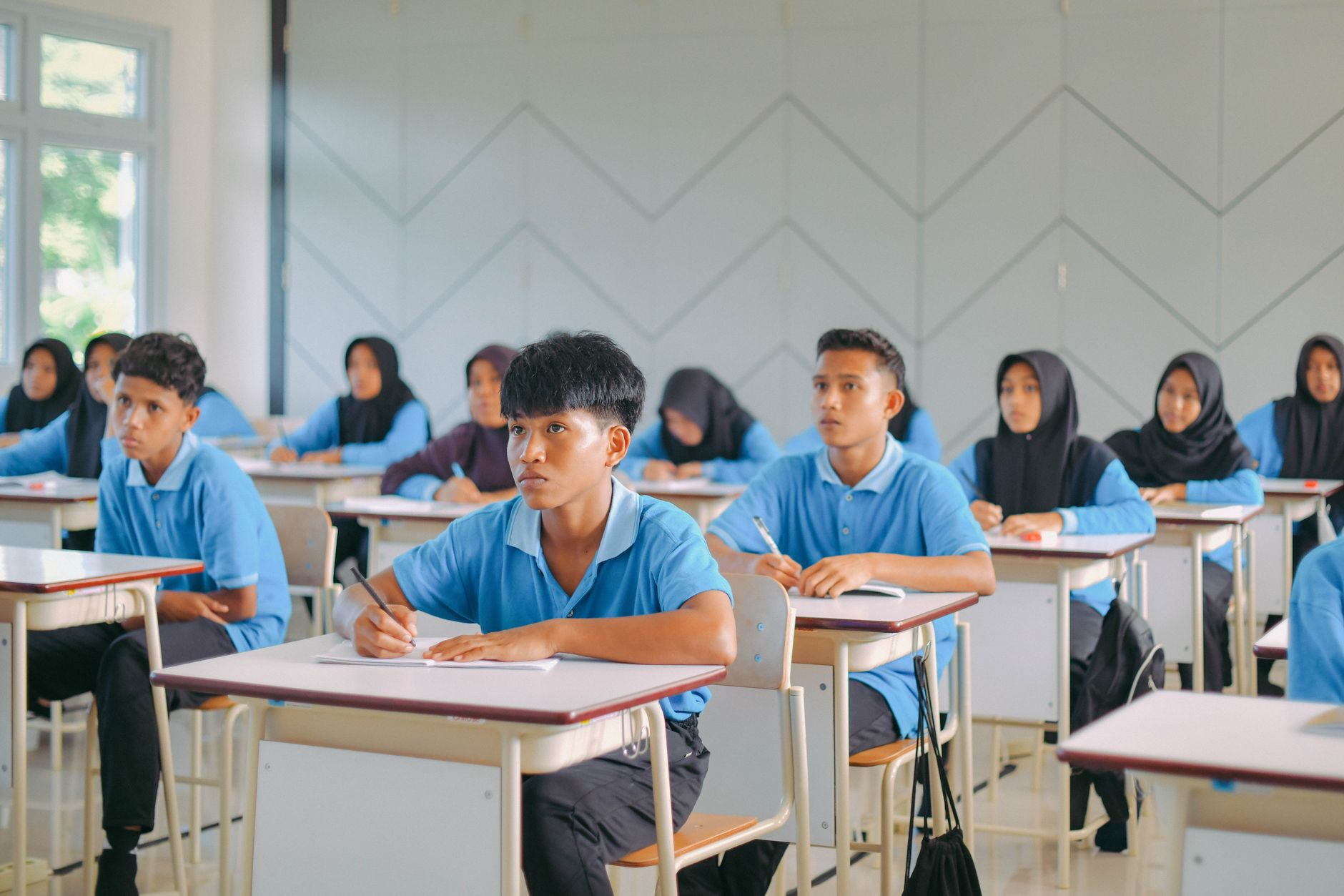 Ilustrasi strategi pengelolaan zakat dan infak untuk meningkatkan kesejahteraan masyarakat.