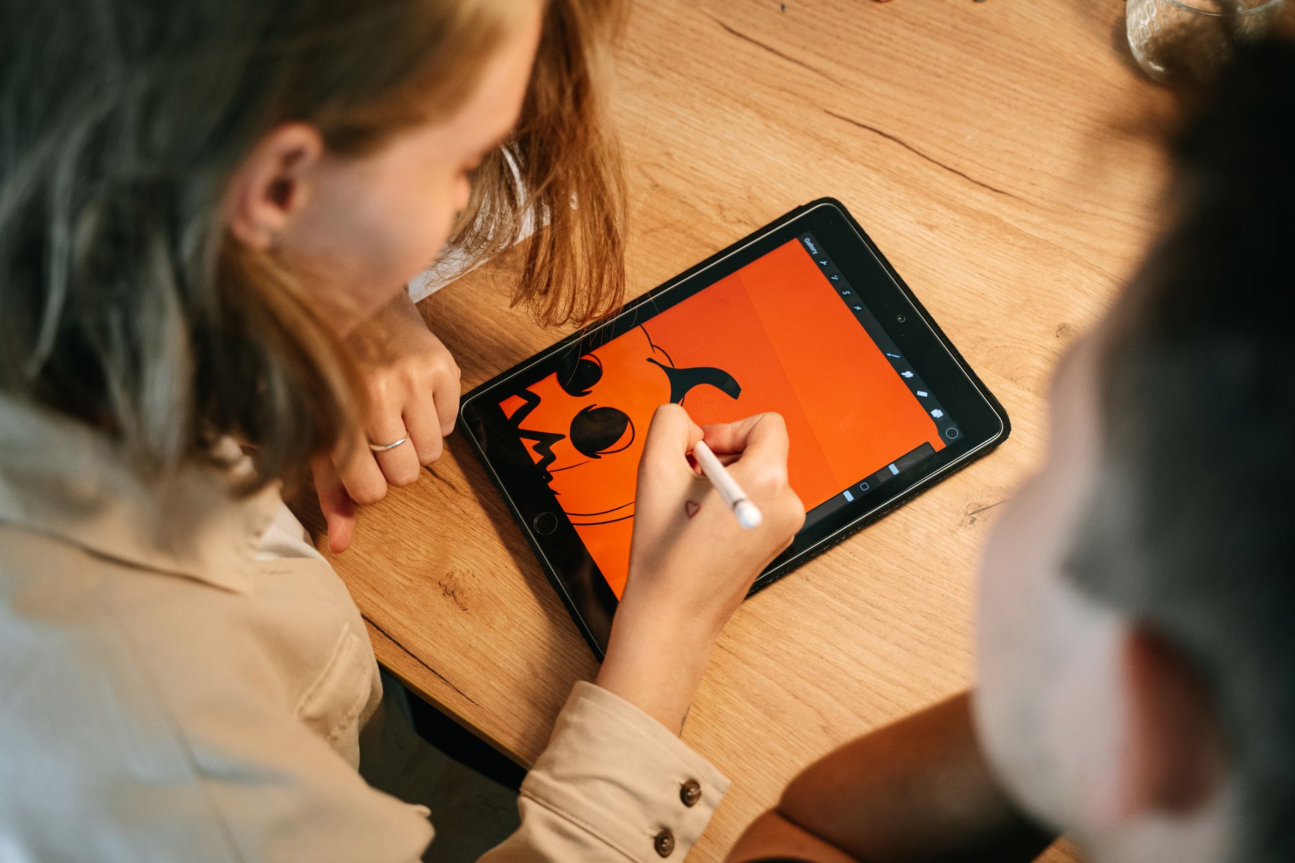 Tantangan Pengasuhan Anak di Era Serba Digital: Data & Solusi Praktis